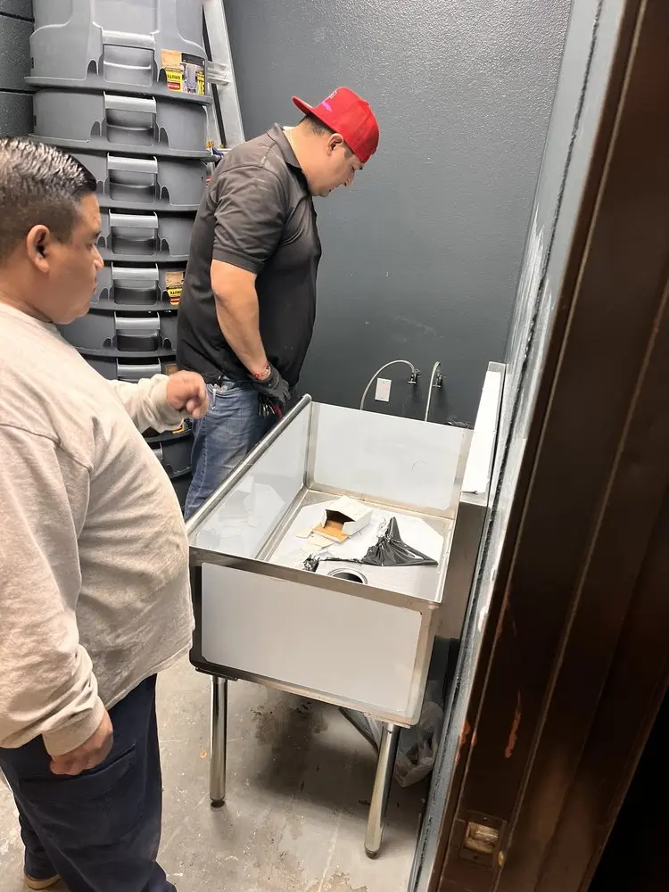 Commercial plumbing and sink installation in Hialeah Acres